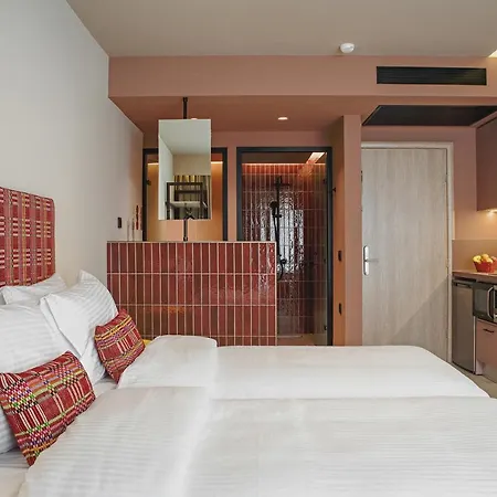 Pavo Art Aparthotel