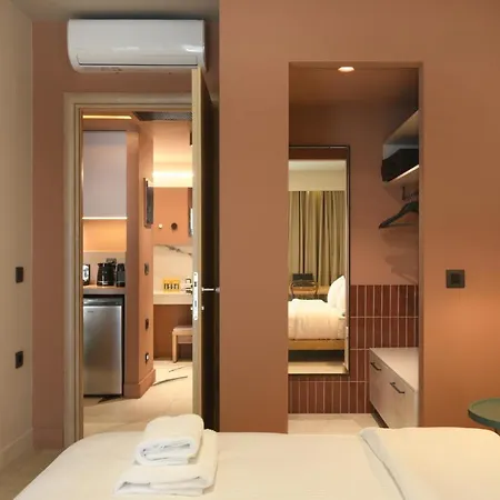 Aparthotel Pavo Art Candia