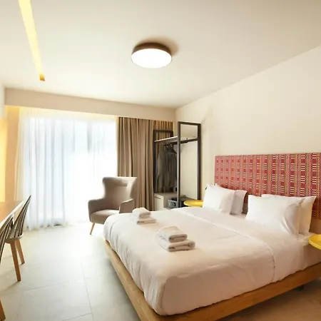 Aparthotel Pavo Art Candia