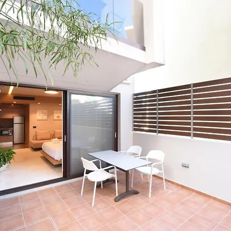 Pavo Art Aparthotel *